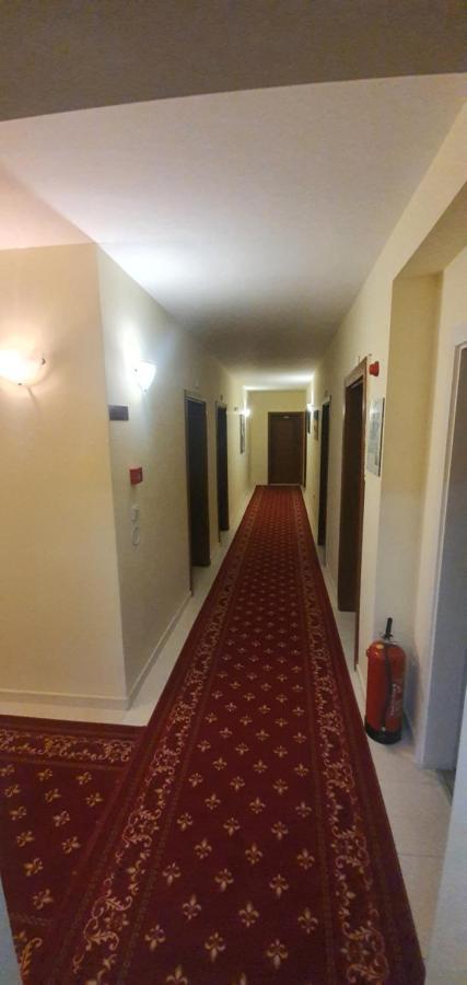 Diamond Hotel Primorsko Buitenkant foto