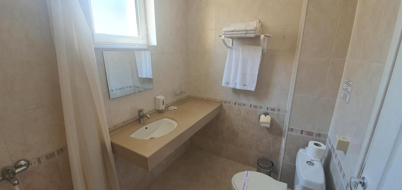 Diamond Hotel Primorsko Buitenkant foto