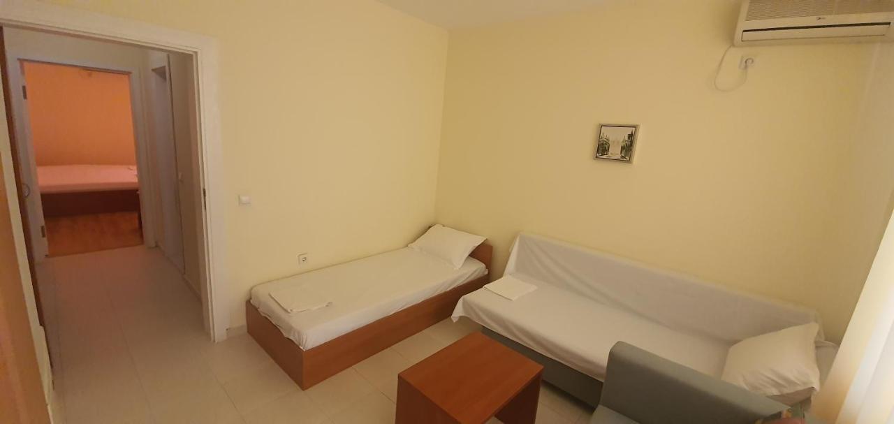 Diamond Hotel Primorsko Buitenkant foto