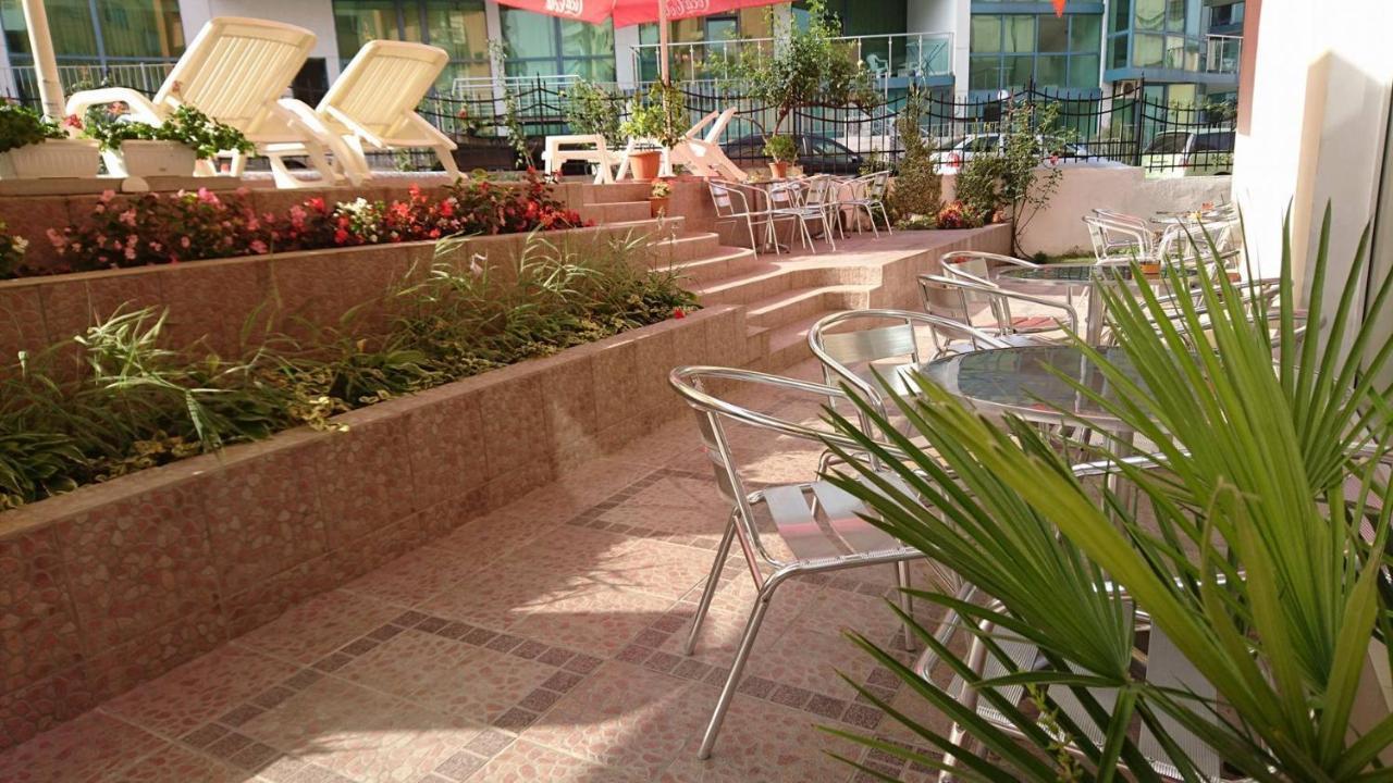 Diamond Hotel Primorsko Buitenkant foto